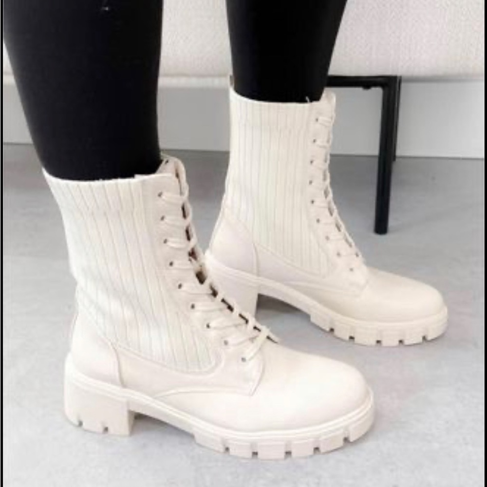 Women's Cream Ankle Boots Size 9